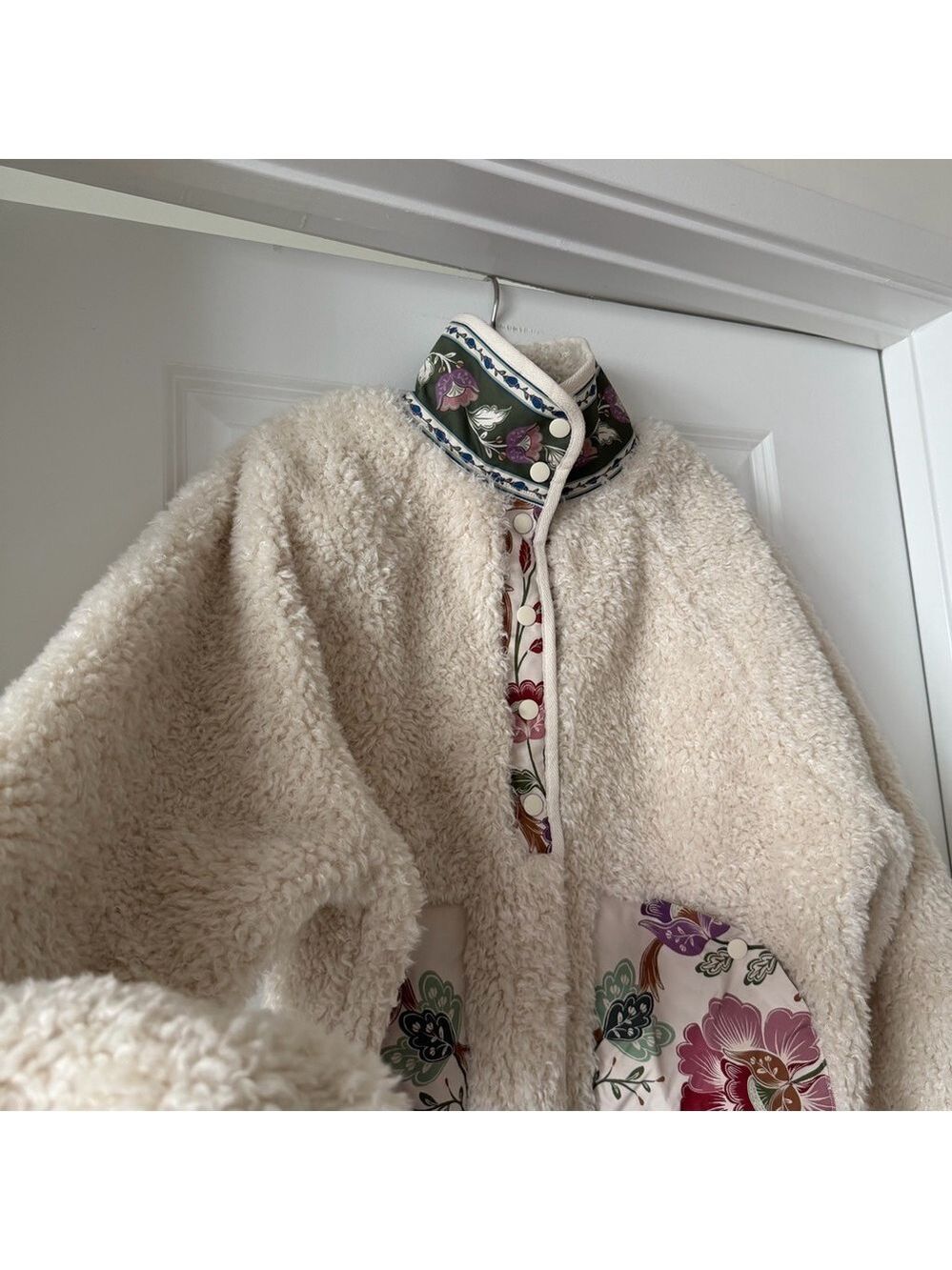 Farm Rio Cream Rococo Flowers Bomber Fleece Jacket - Picture 2 of 9